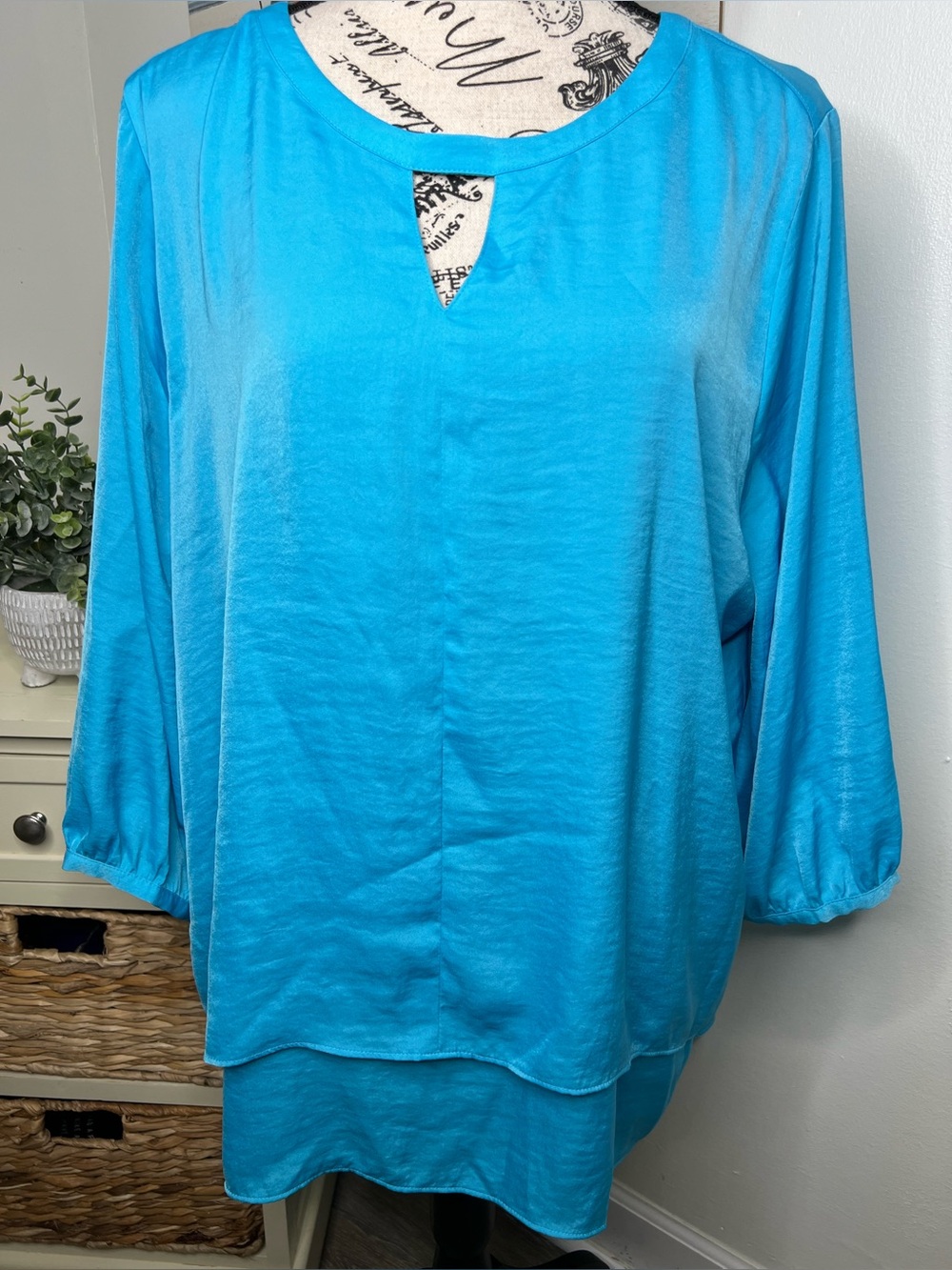 Brand New-Chicos Layered Keyhole Tunic Top
